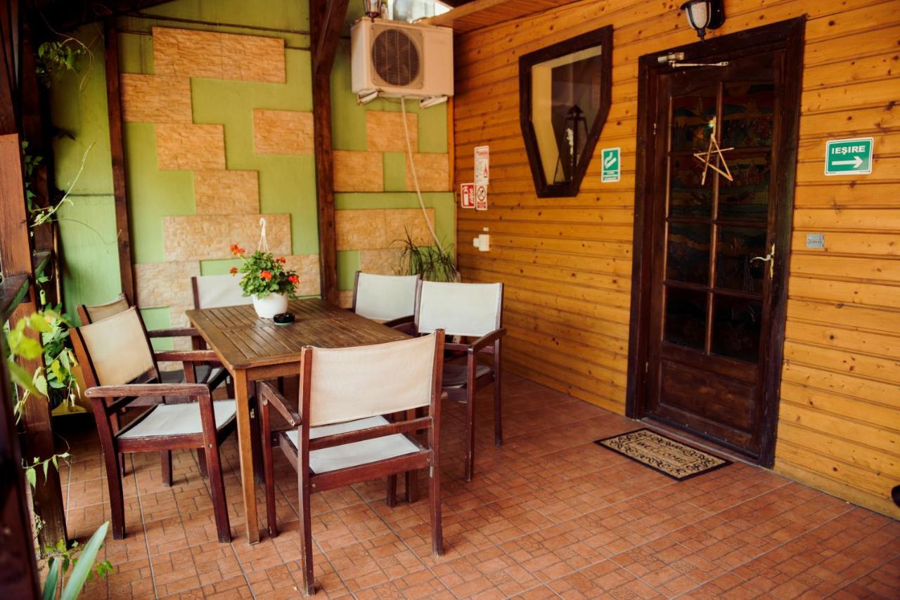 Casa Mica Guesthouse بوخارست المظهر الخارجي الصورة