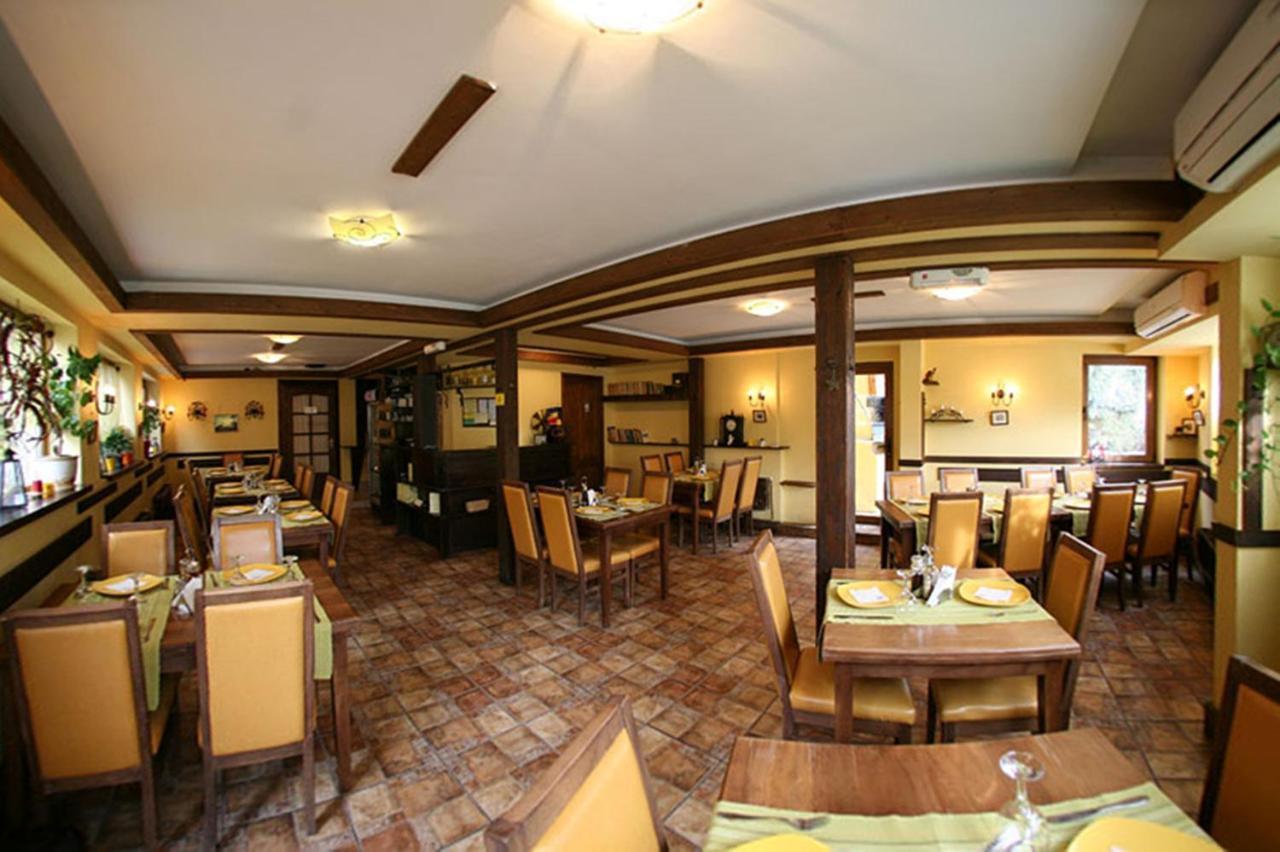 Casa Mica Guesthouse بوخارست المظهر الخارجي الصورة