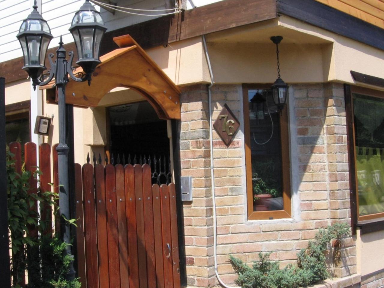 Casa Mica Guesthouse بوخارست المظهر الخارجي الصورة