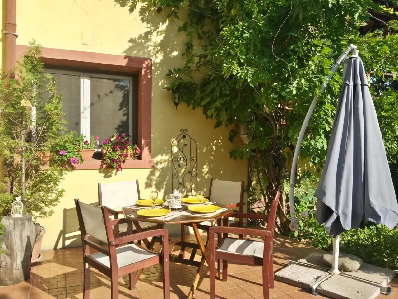 Casa Mica Guesthouse بوخارست المظهر الخارجي الصورة