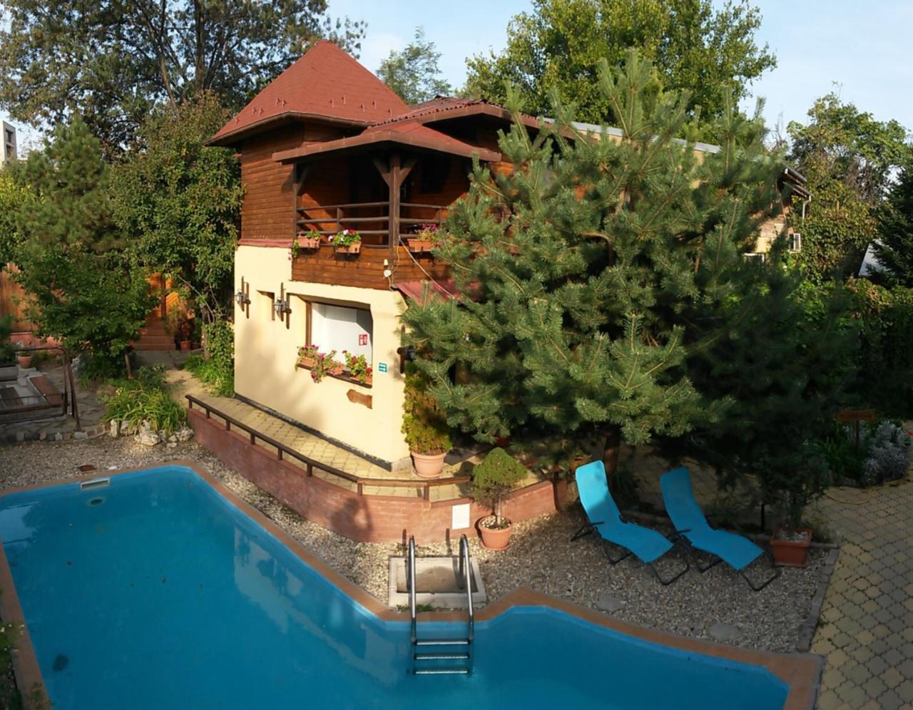Casa Mica Guesthouse بوخارست المظهر الخارجي الصورة