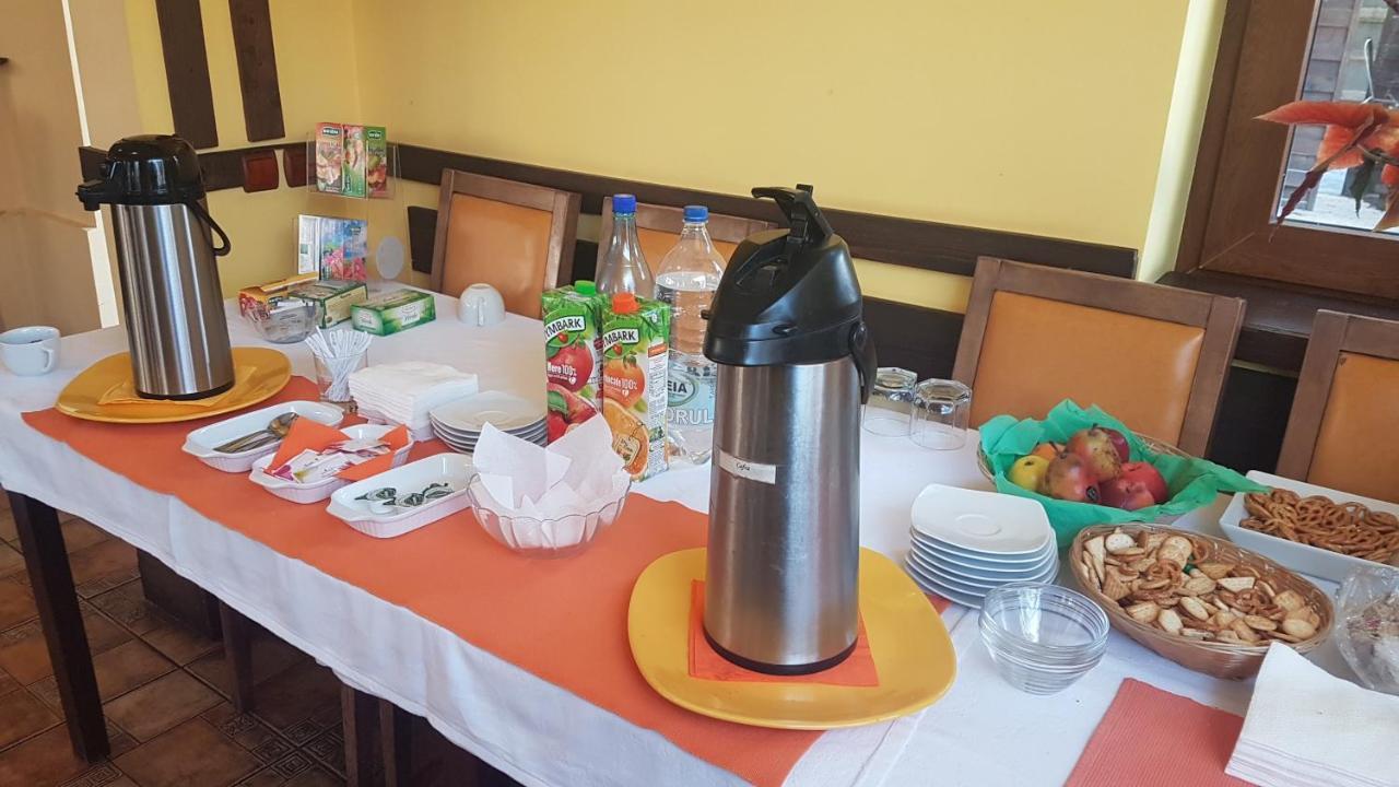 Casa Mica Guesthouse بوخارست المظهر الخارجي الصورة