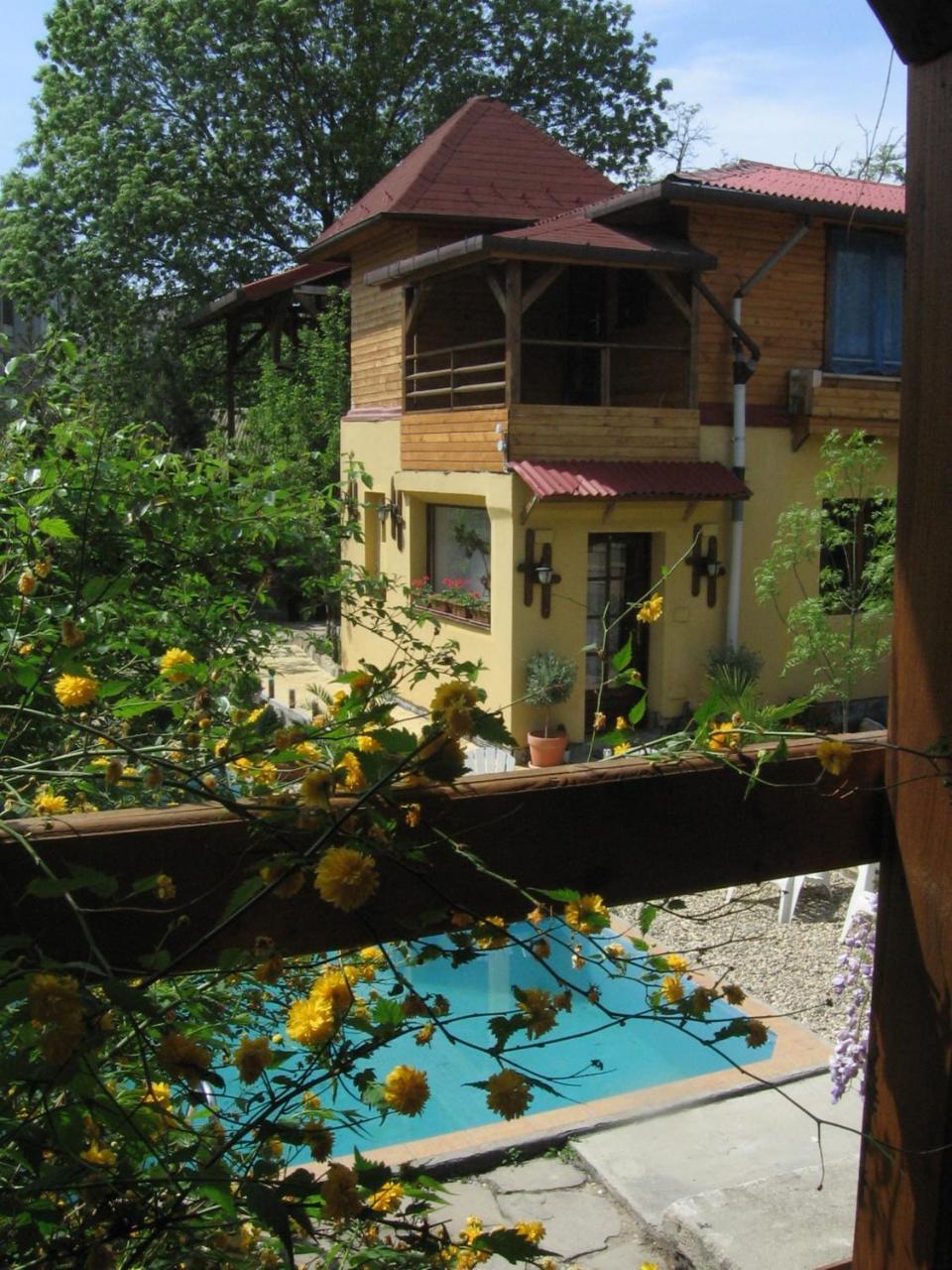 Casa Mica Guesthouse بوخارست المظهر الخارجي الصورة