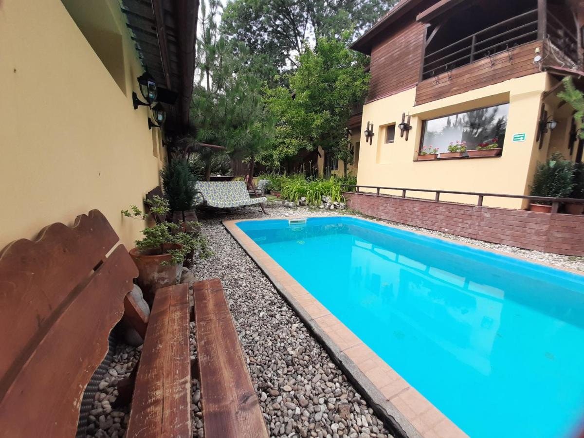 Casa Mica Guesthouse بوخارست المظهر الخارجي الصورة